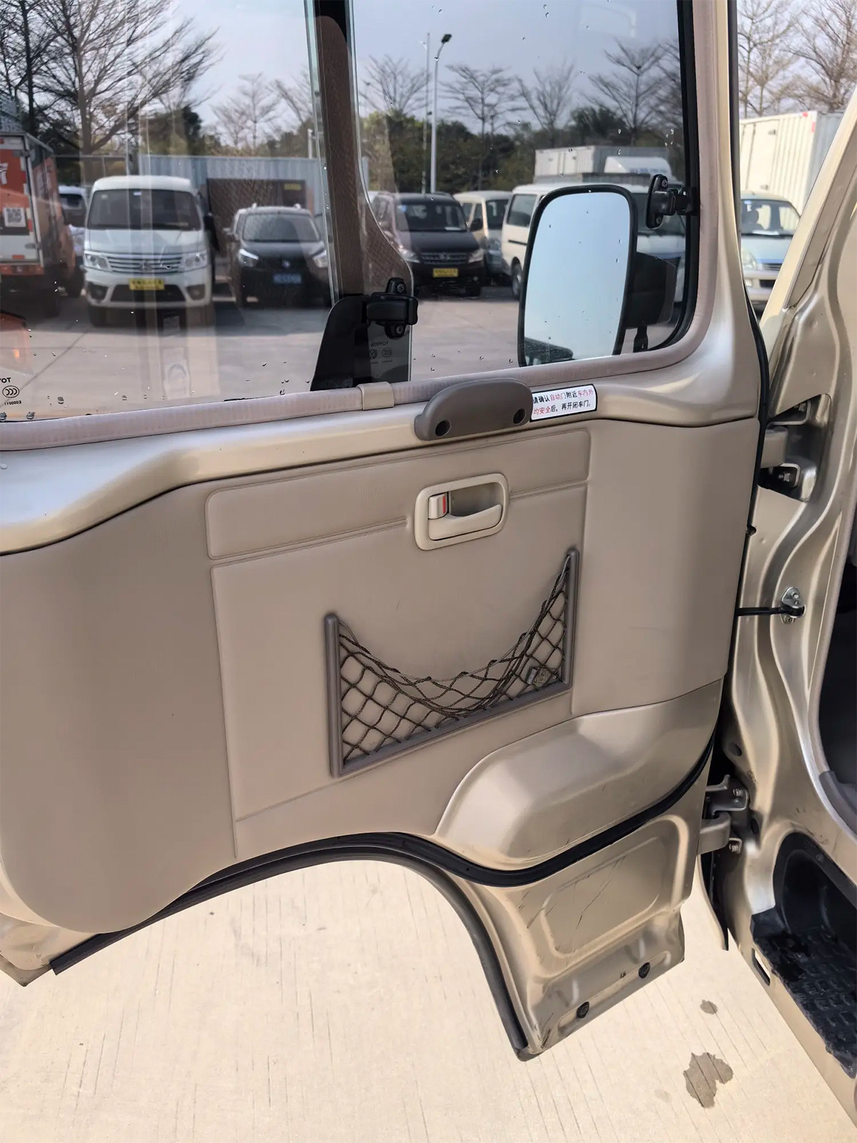 Toyota Coaster 20-Seat Electric Chinese-Door China IV Champagne Gold Medium-Sized Business Bus