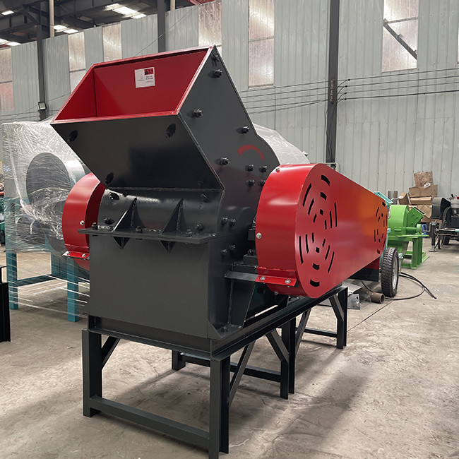 4 Pole Solid Cement Brick Making Machine Hammer Crusher 10-22t/H Productivity