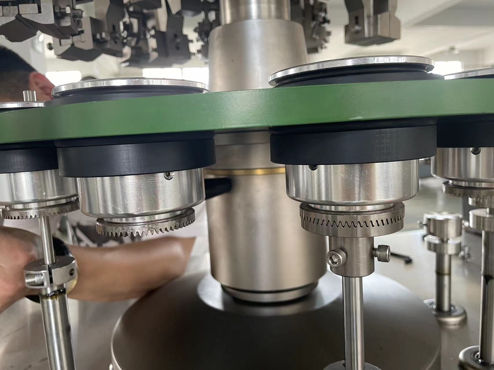 Automatic Cosmetic Tube Filling Equipment Pipe Filling and Sealing Machine