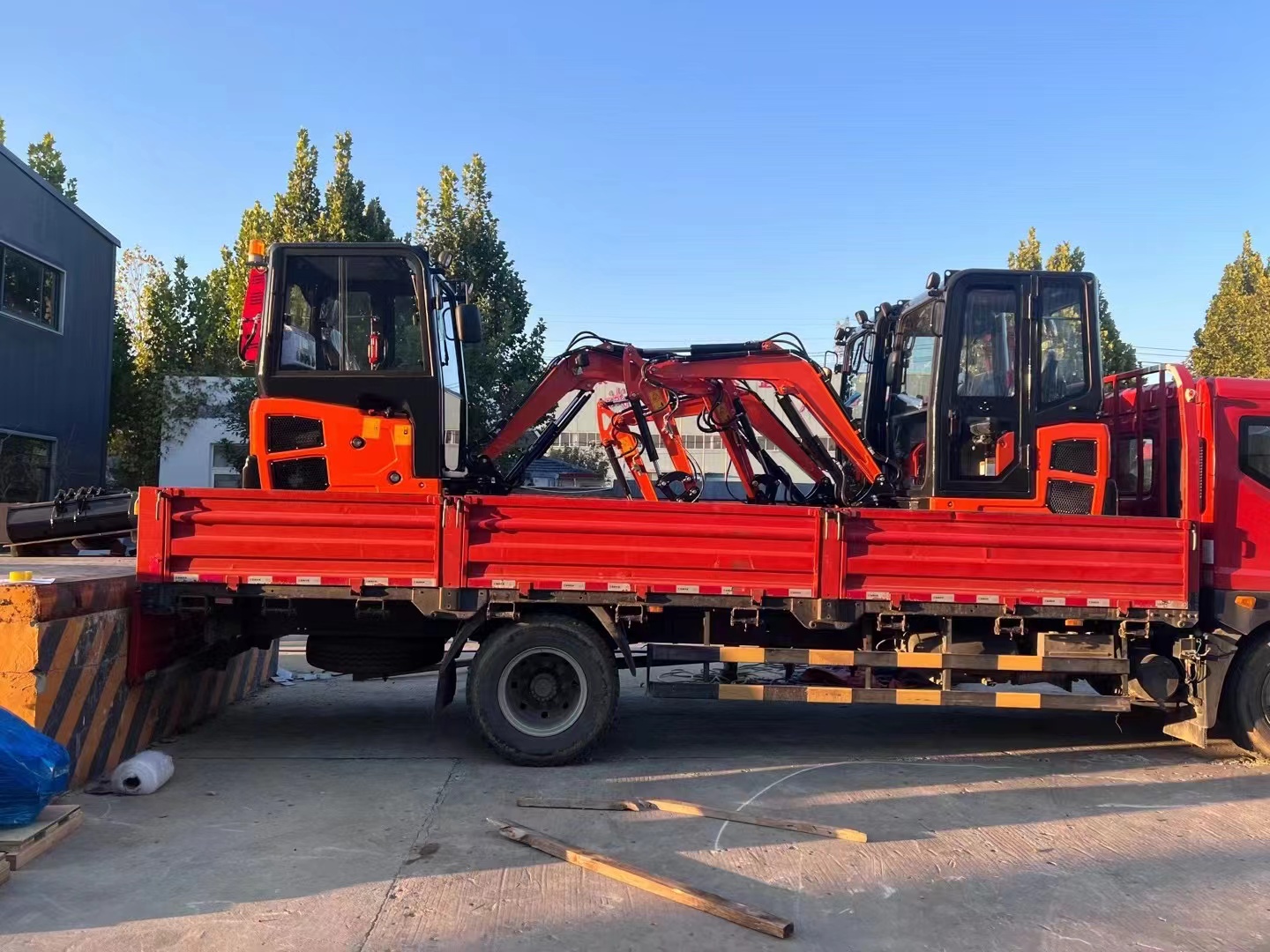 Heavy Duty Crawler Mini Excavator 1 Ton Featuring Japan Kubota Engine