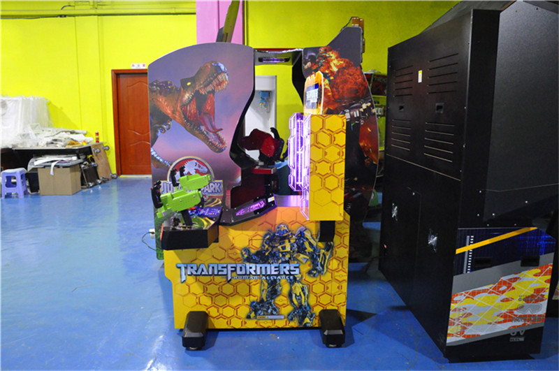 Gun Games Shooting Arcade Machine 2P Transformer Style With 32 Inches Display