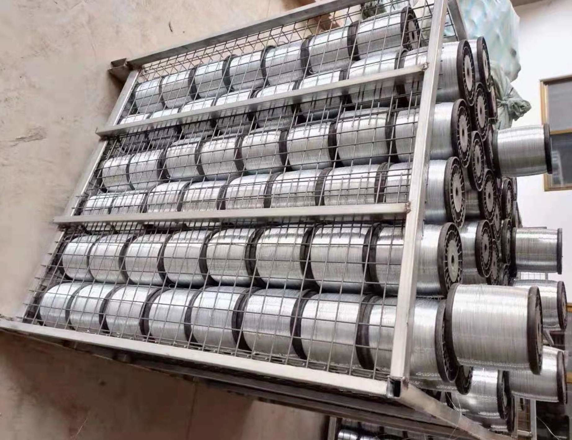 SUS304L Stainless Steel Wire Coil 0.5mm 0.9mm Steel Wire Rod Coils