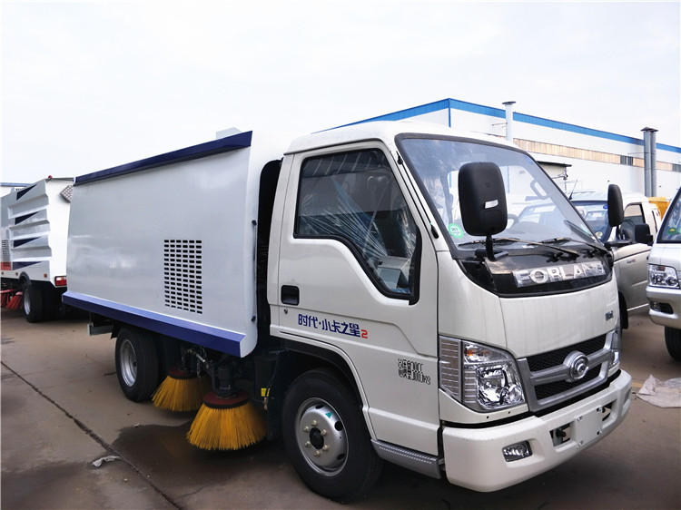 4*2 Foton Mini Road Sweeper Truck 2.5m3 Street Cleaning Trucks