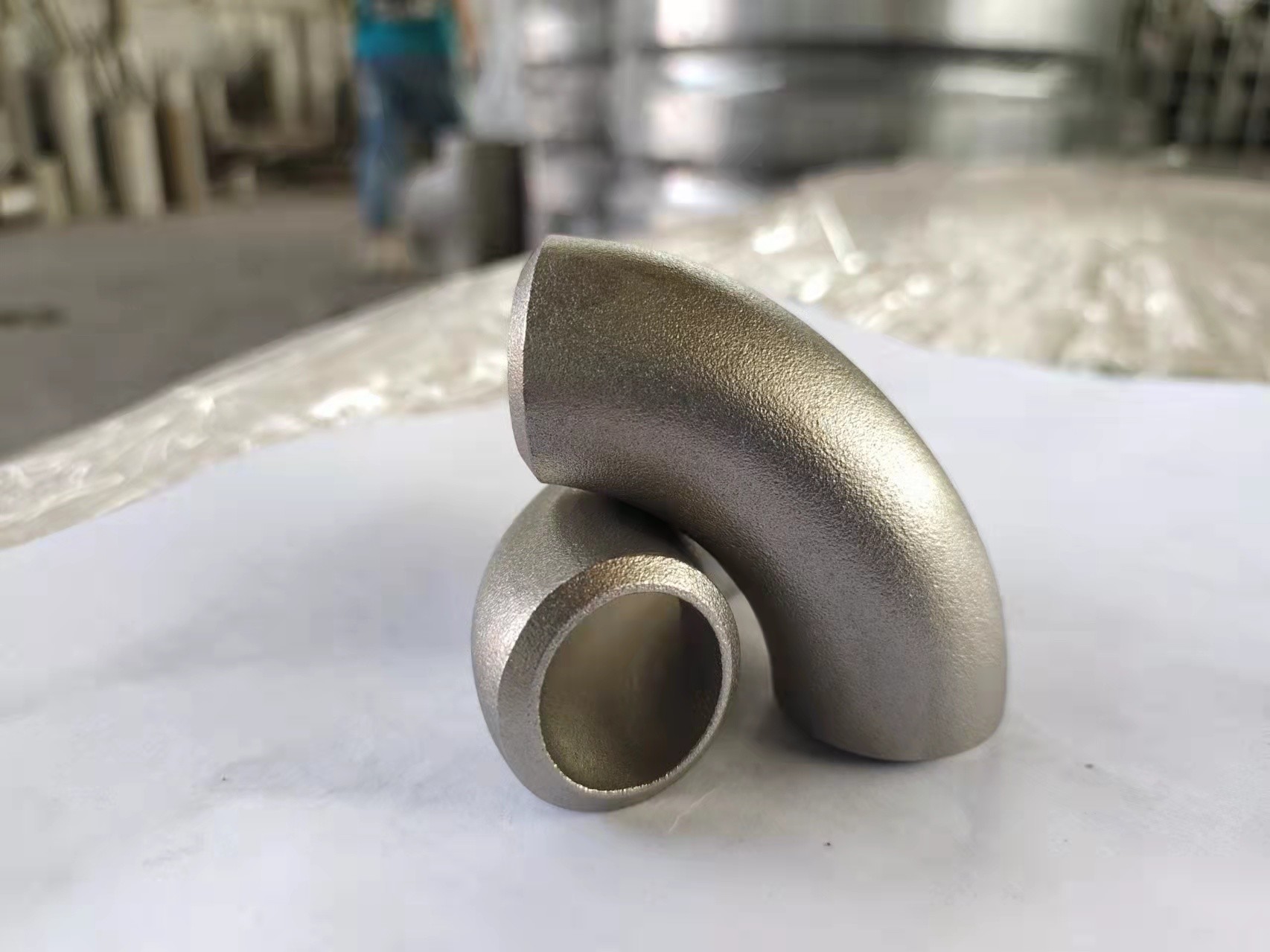 6 Inch Sch 40 Steel Pipe Elbow 90 Degree API 5L LR Carbon Shot Blasted