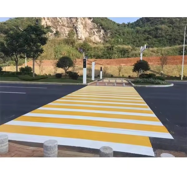 Good Leveling Thermoplastic Road Marking Paint 15% Premixed Glass Beads Eco-Friendly