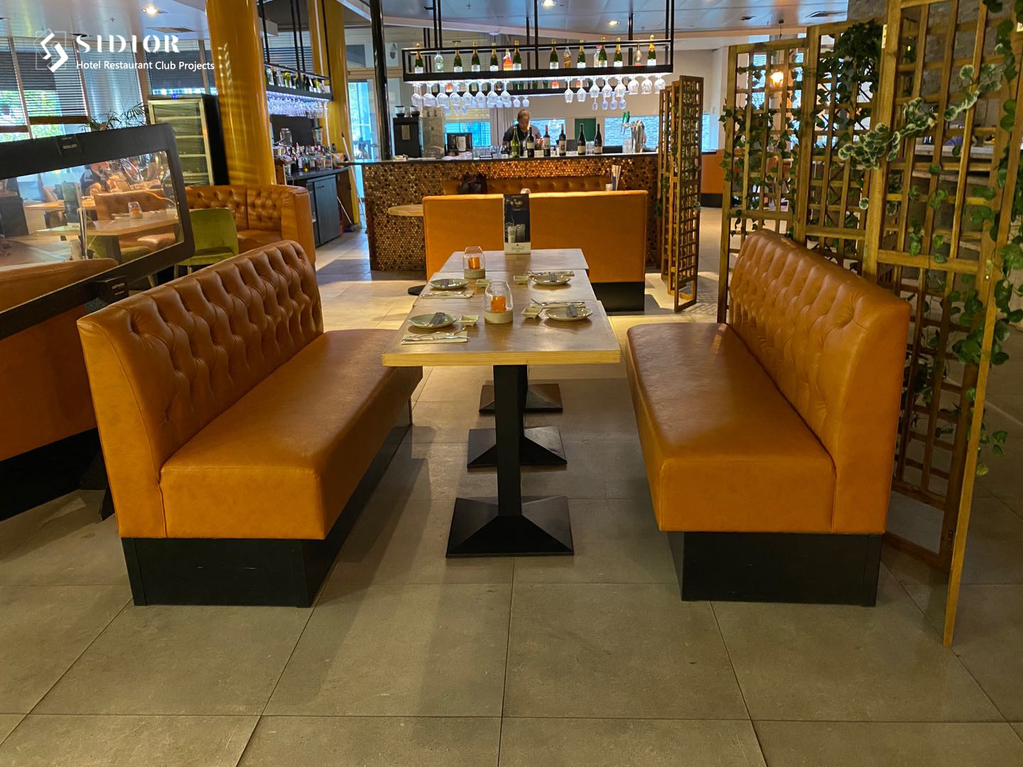 Restaurant Couch, Booth Sofa, PU Leather Upholstery, High Density Foam, HPL Wooden Base, Club Couch, Hotel, Button Couch