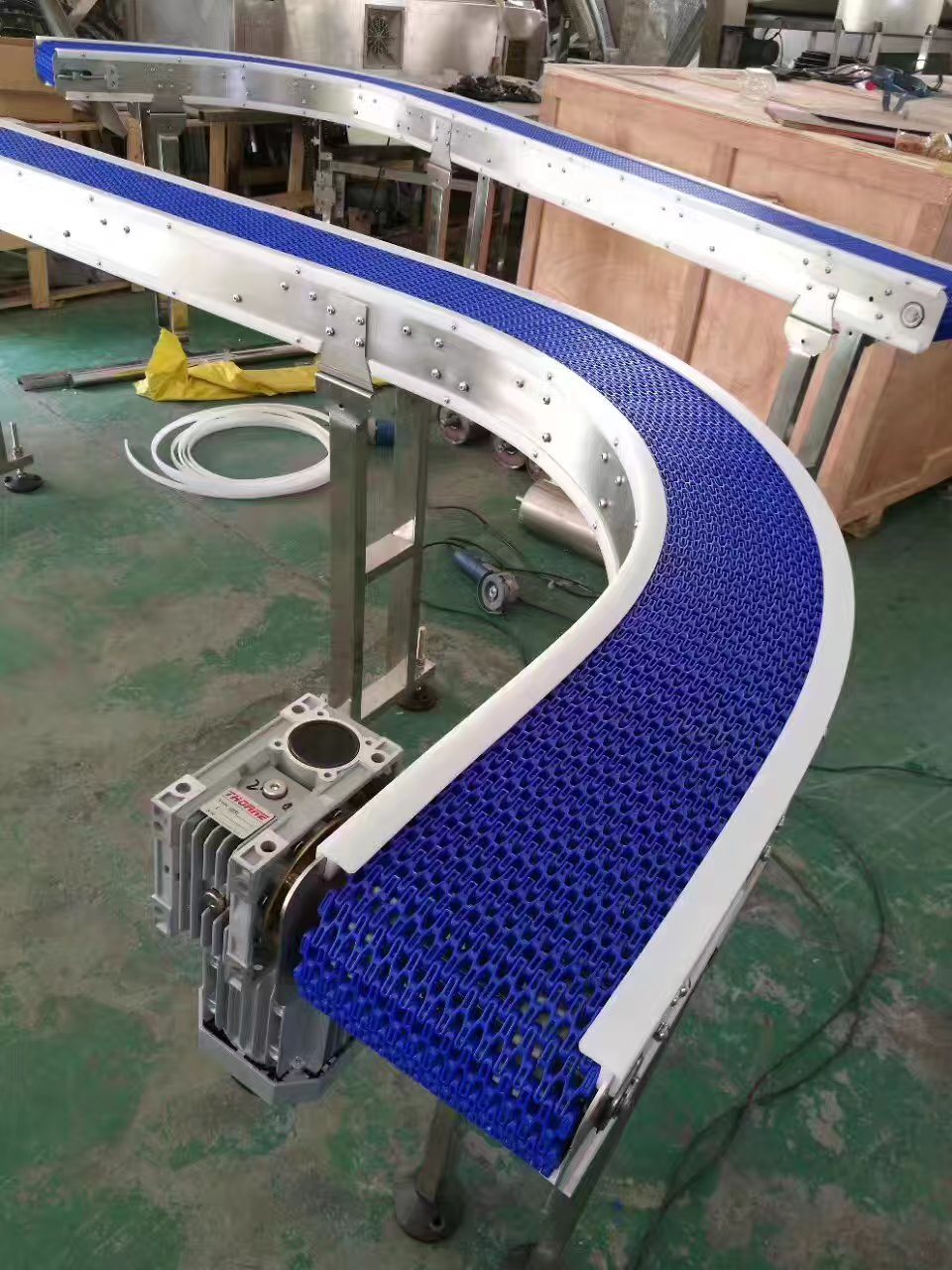 900 Series Flat Top Modular Belt for Glass Bottle Conveyor