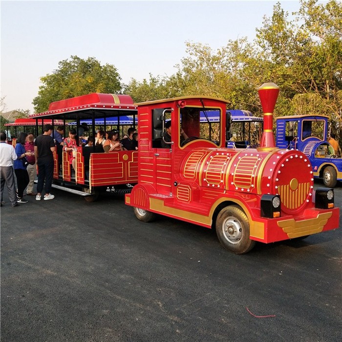Outdoor Diesel Trackless Train Amusement Ride Vacuum Tyre For Large Scenic Area