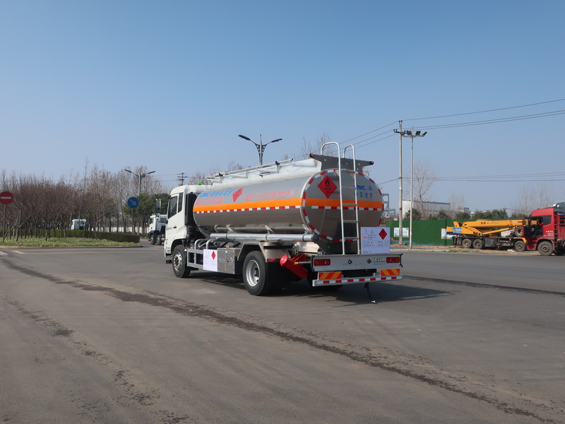 15m3 CIMC LINYU Dongfeng Oil Tanker Truck Aluminum Alloy Liquid Fuel Transport Vehicle