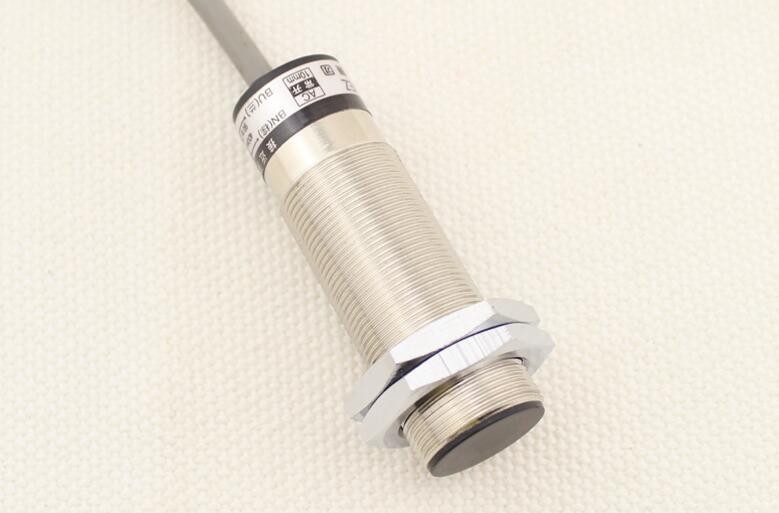 Inductive Proximity Sensor LJ20A3-8-Z/AY 3Wire NC DC 6-36V PNP 200mA Proximity Switch