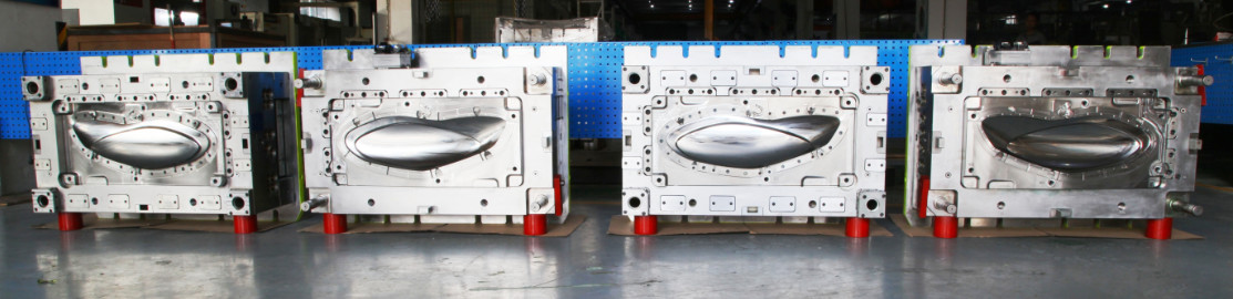Automotive plastic mould for Lighting Cover by PMMA transparent material