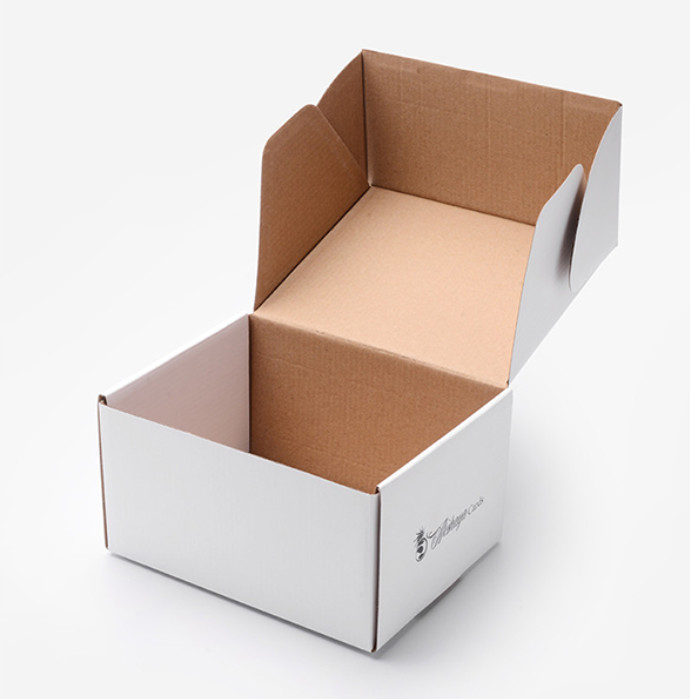 White Cardboard Packaging Box Small protective varnish for retail
