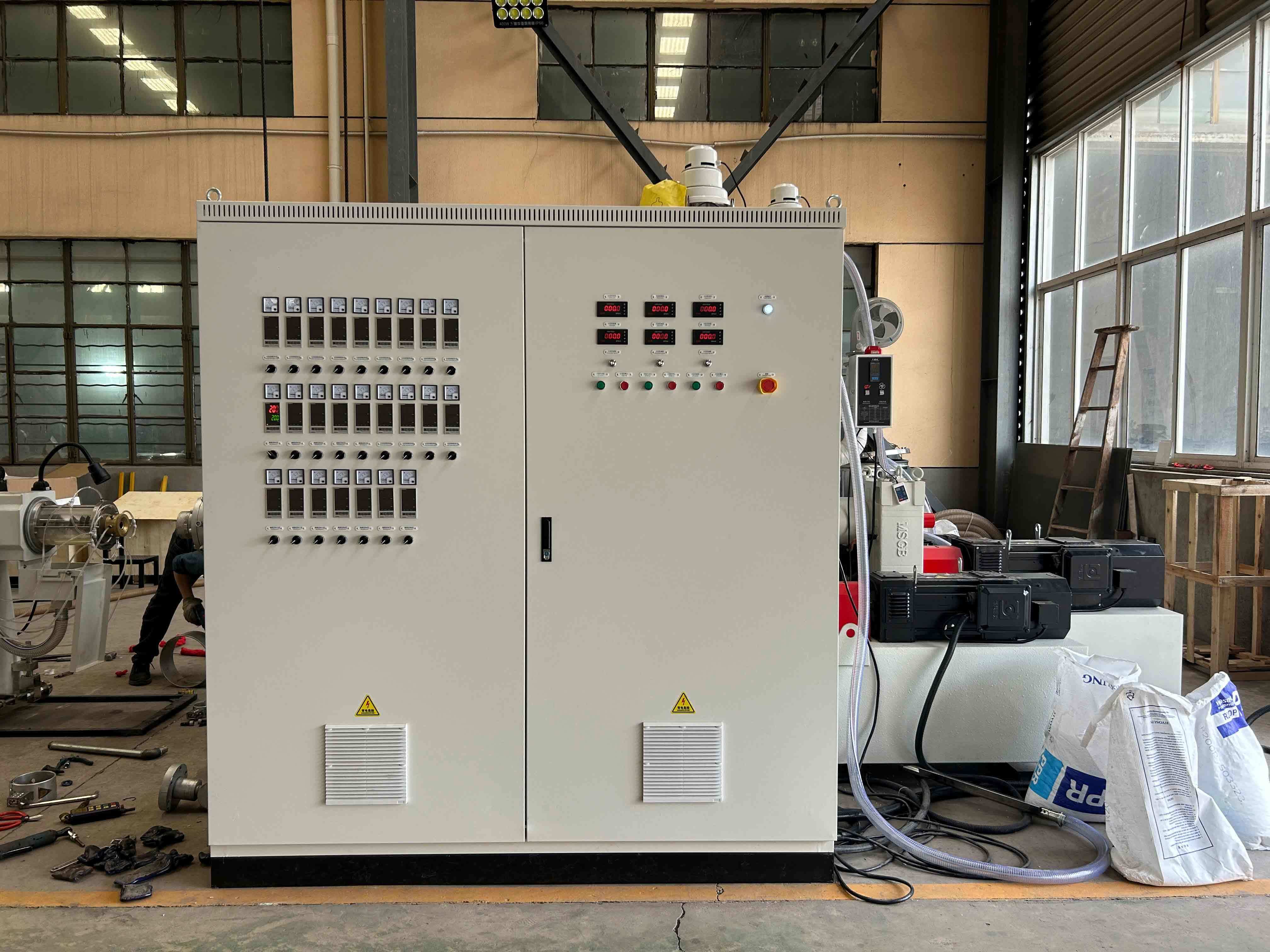 16-630 mm PPR Conduit Pipe Hose Twin Single Screw Extruder Plastic Making Machine Water Gas Supply