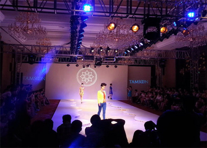 Ultra Thin P3.91mm Super HD 4K Indoor Rental LED Display No Fan Design Cabinet 500*500mm
