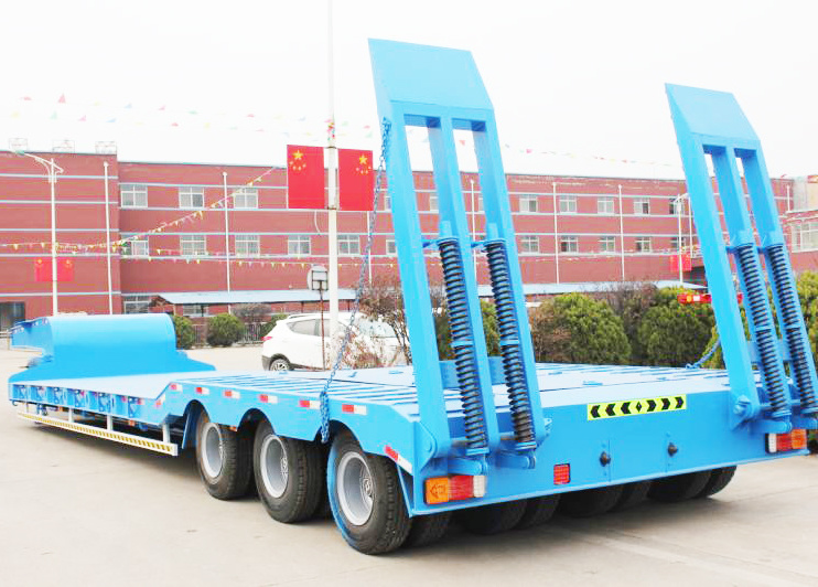 50 Ton Capacity Low Boy Truck Semi Trailer with Hydraulic Ramp and Main Beam Q345B