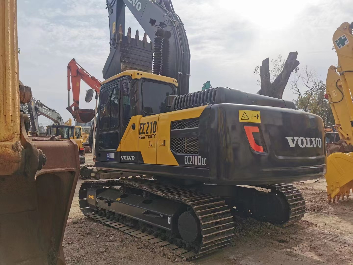 High Quality Volvo Excavator EC210D On Sale At A Discount