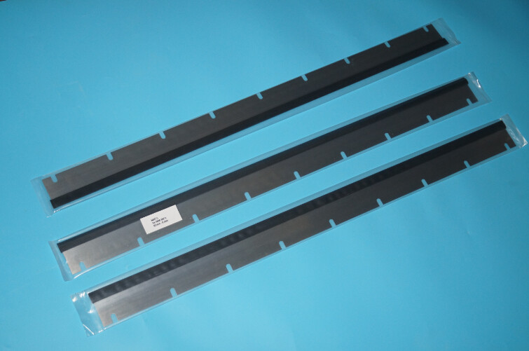 SM74 wash up blade,SM74 machine Rubber washup blade,good quality,9 slots, 822*57*0.5mm