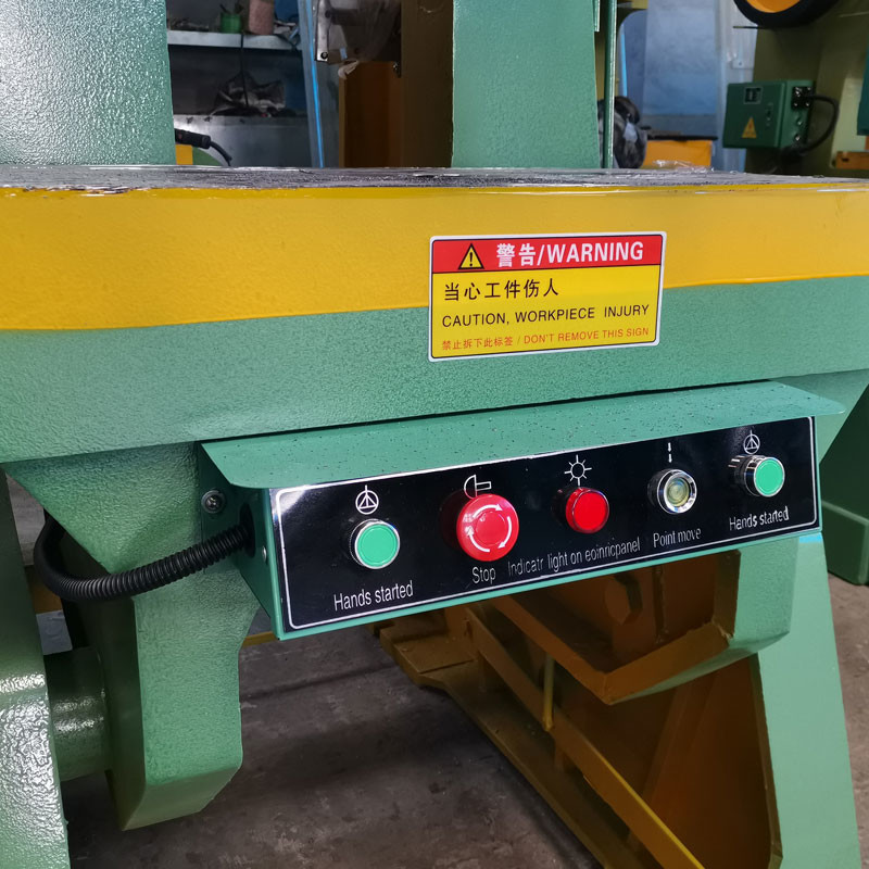 CNC Angle Mechanical Punching Machine 40T 3kw For Air Duct Steel