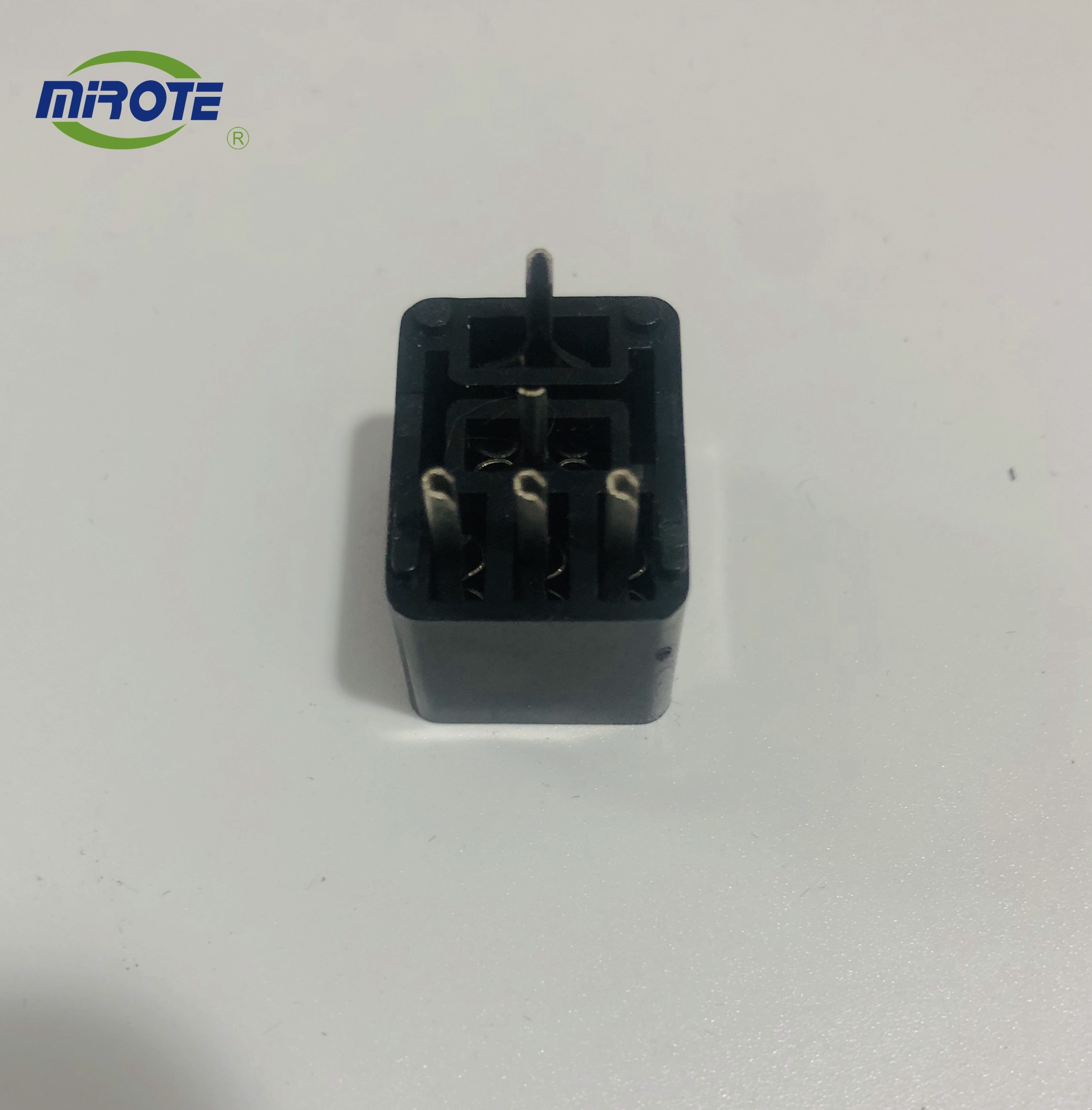 5 Terminals Micro Automotive Relay Pcb Socket For Relay 40 Amp PC Board Mounting
