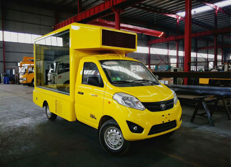 4X2 SPV Special Purpose Vehicle Mobile Mini Led Advertising Truck 2 Tons ISO Certification