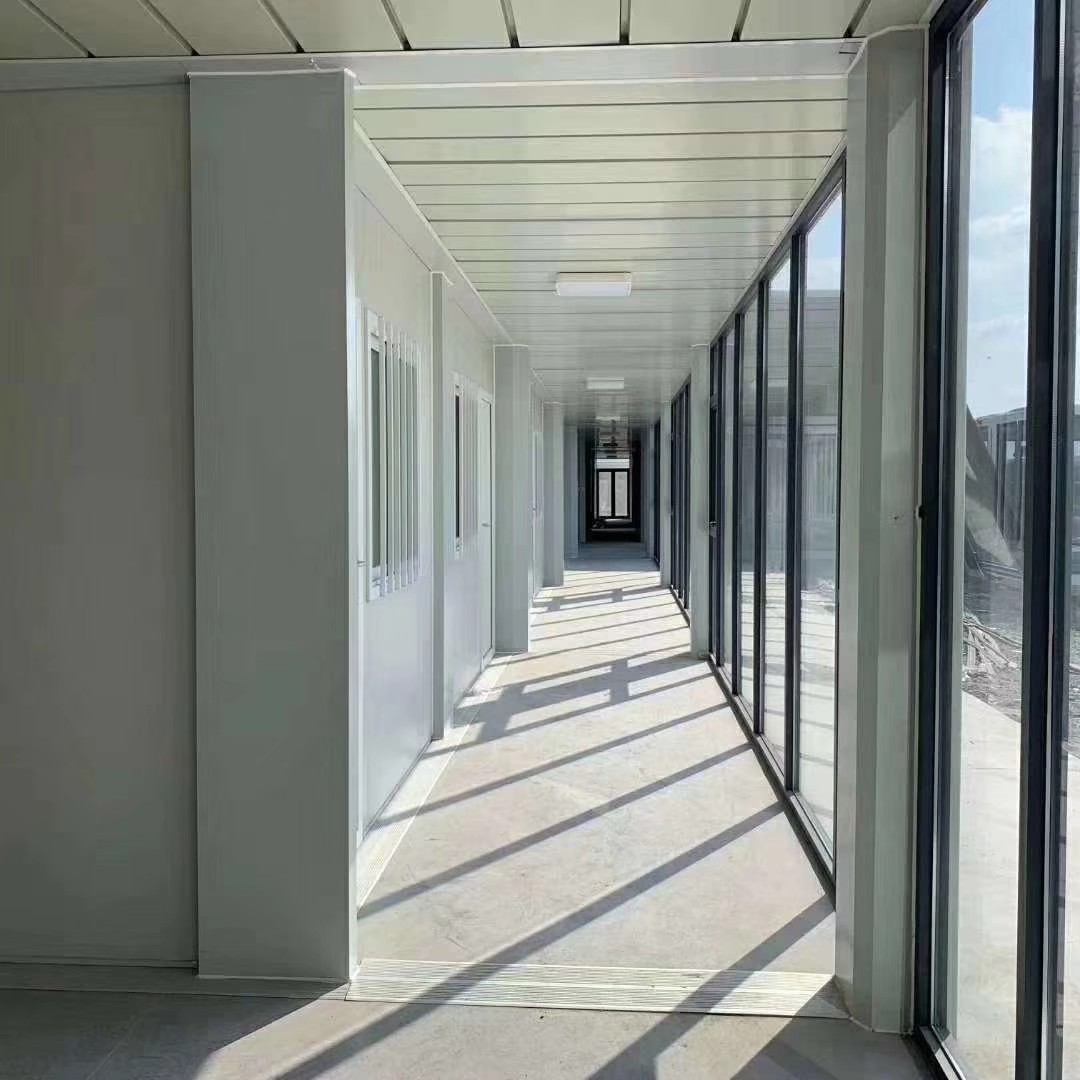 Prefabricated Apple Cabin House Capsule Container Prefab House For Coastal Hotel