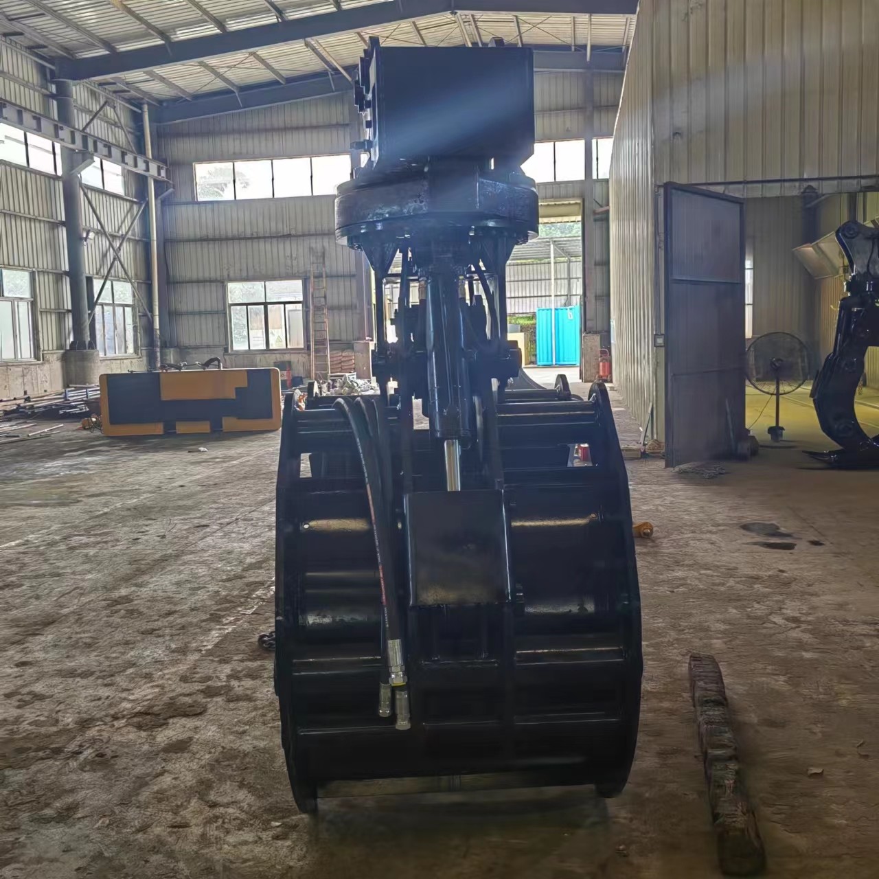 Excavator Hydraulic Rotating Grapple , Log grapple and hydraulic grapple rotator with wood grab excavator