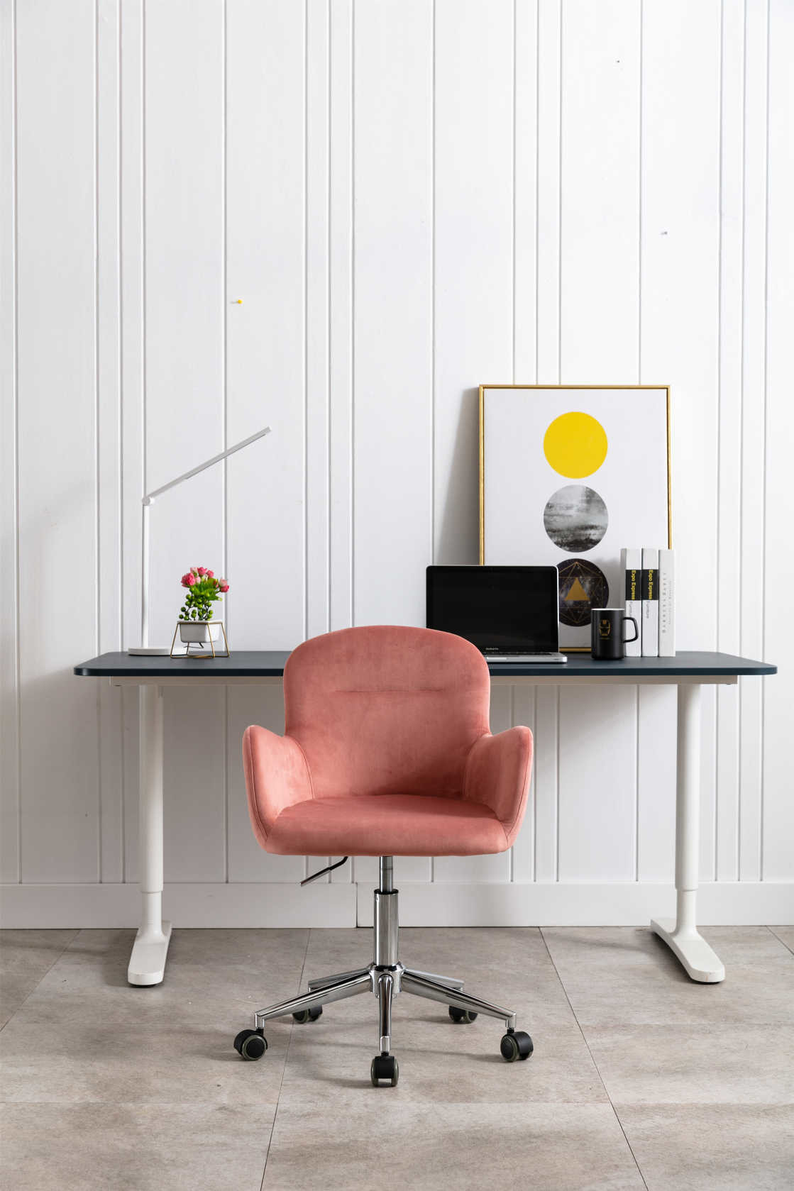 Silver Base Modern Leisure Style Pink Velvet Swivel Chair 8.6KGS