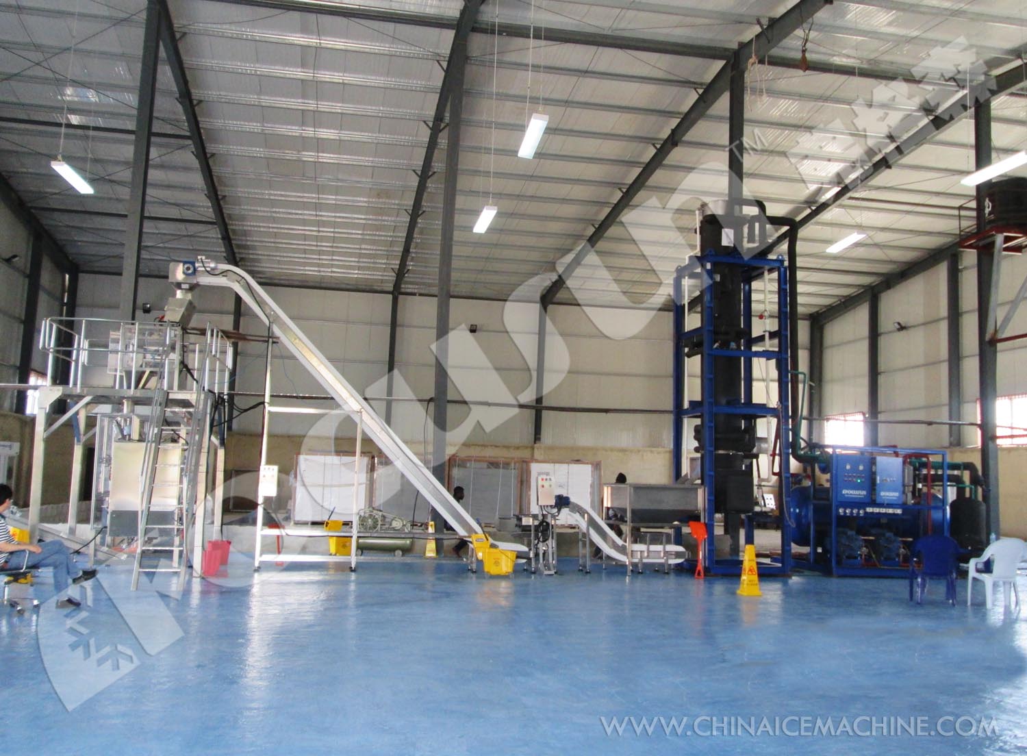 2200*2000*1800mm Tube Ice Maker with 20 Tons Daily Production and Long Service Life