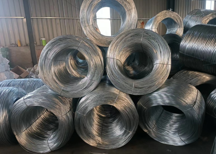 BWG16 Hot Dipped Galvanized Iron Wire 500kg /Roll For Wire Mesh