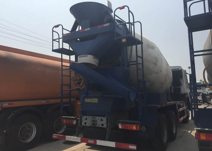 SINOTRUK HOWO 10CBM Concrete Mixer Truck ZZ5257GJBM3841W Italy hydraulic system