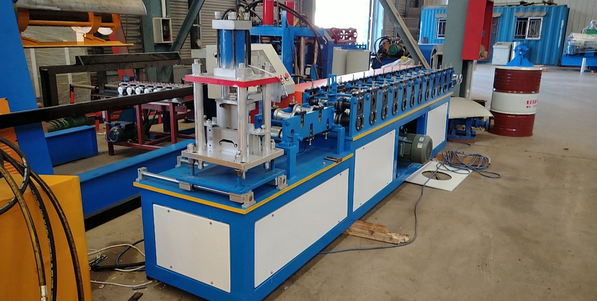 Cr12MOV Quenched Rolling Shutter Strip Making Machine 20m/Min