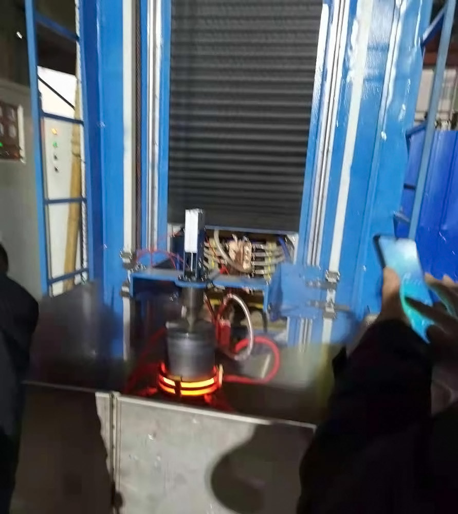 400KW 3M Vertical Induction Hardening Machine Tool Scanner Induction Hardening For Roll And Shaft