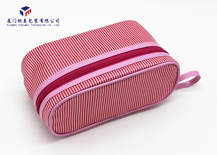 Customized Fabric Makeup Bag Deep Pink Color Fabric Bag Lining Dust Proof 11.5cm