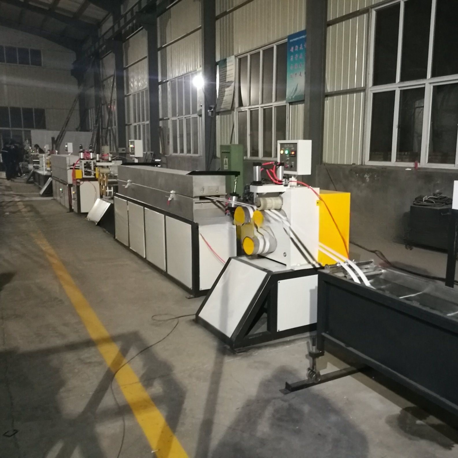 Double Column Four Position Filter for Effective Impurity Removal in PP Strap Band Production Line