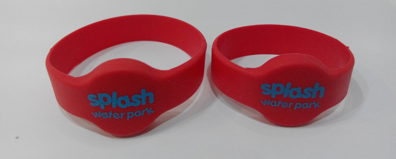 OEM Logo Smart NFC RFID Silicone Wristbands Waterproof Bracelet For Water Parks