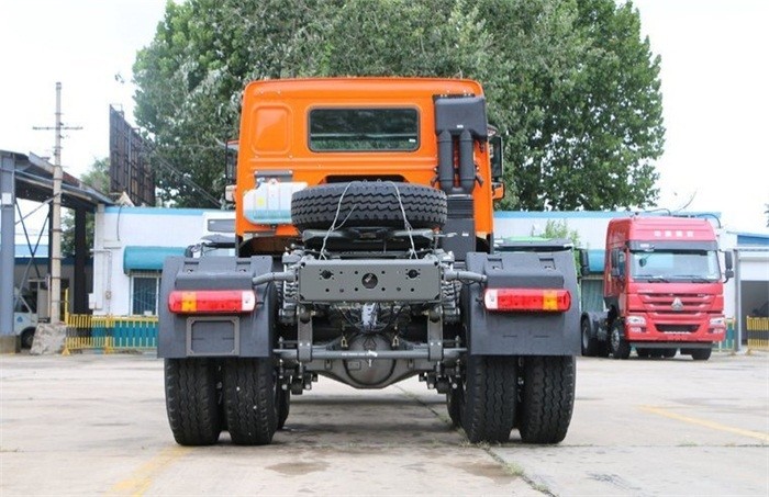 Heavy 10 Wheeler Sinotruck Howo 371 6x4 Tractor Truck