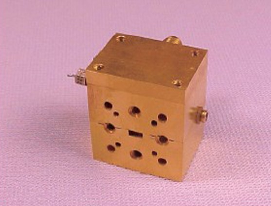 Copper Microwave Components Waveguide Harmonic Filter 2.0db Insert Loss 14.7 15.8 GHz