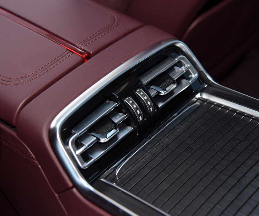 Hongqi H9 2022 3.0T Zhilian Flagship Four-Seat Version 4 Seats Sedan