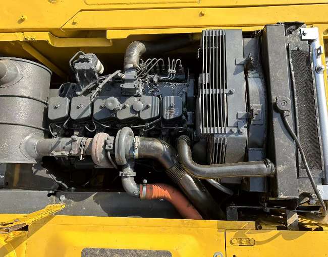 Komatsu PC220-7 Excavator Engine