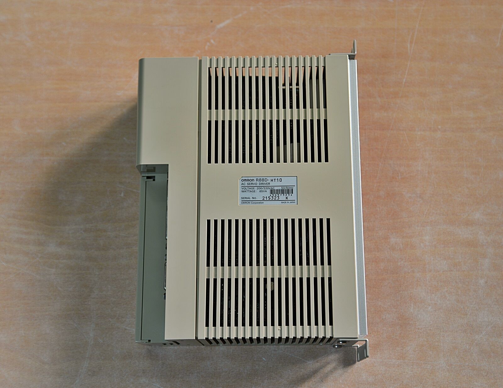 R88D-HT10 OMRON 200/220VAC voltage Digital control AC servo driver