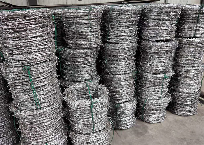 Double Strand Barbed Wire Razor Mesh Fence For Protection