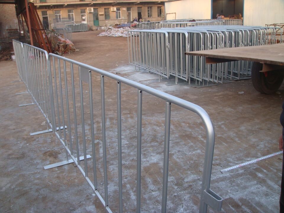hot dip galvanized bicycle removable Crowd Control steel Barrier manufacture 1100mm*2000mm 38mm round tube
