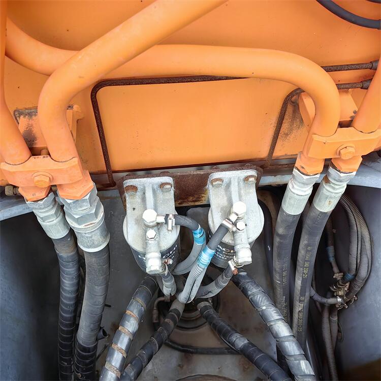 ISUZU Engine Used Hitachi ZX330-3 33 Ton Excavator with 1.38m3 Bucket Capacity in Japan