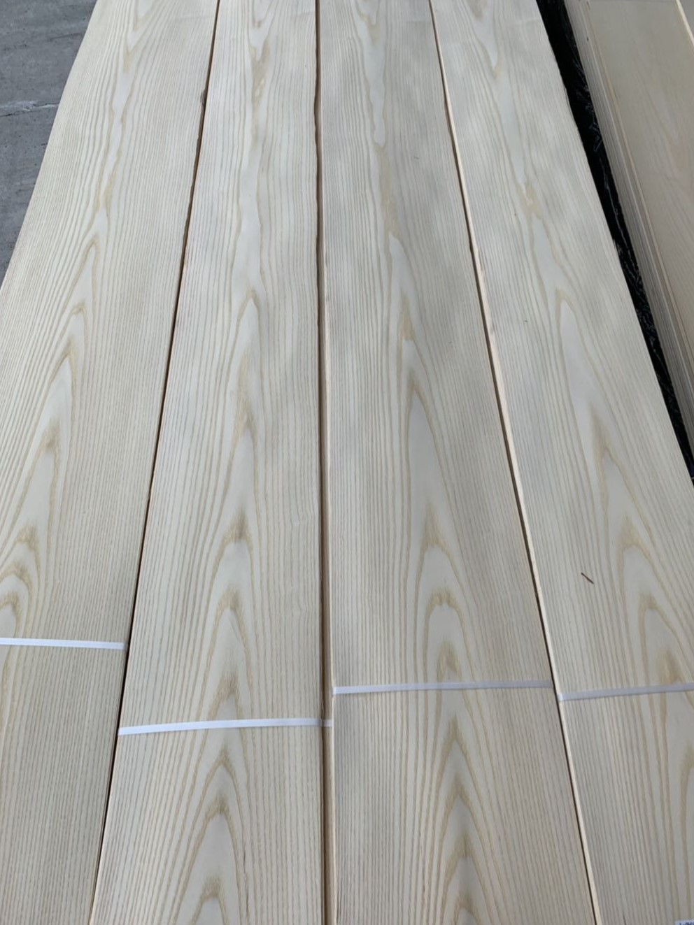 Price Wood Veneers White Ash Natural Ash Veneer Sheets Mountain/Straight Grain Decorative Ash Wood Veneer