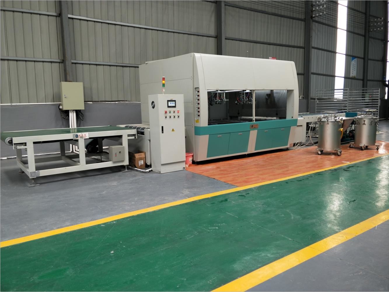 Automatic Uv Coater Machine , W1300mm Spray Paint Production Line