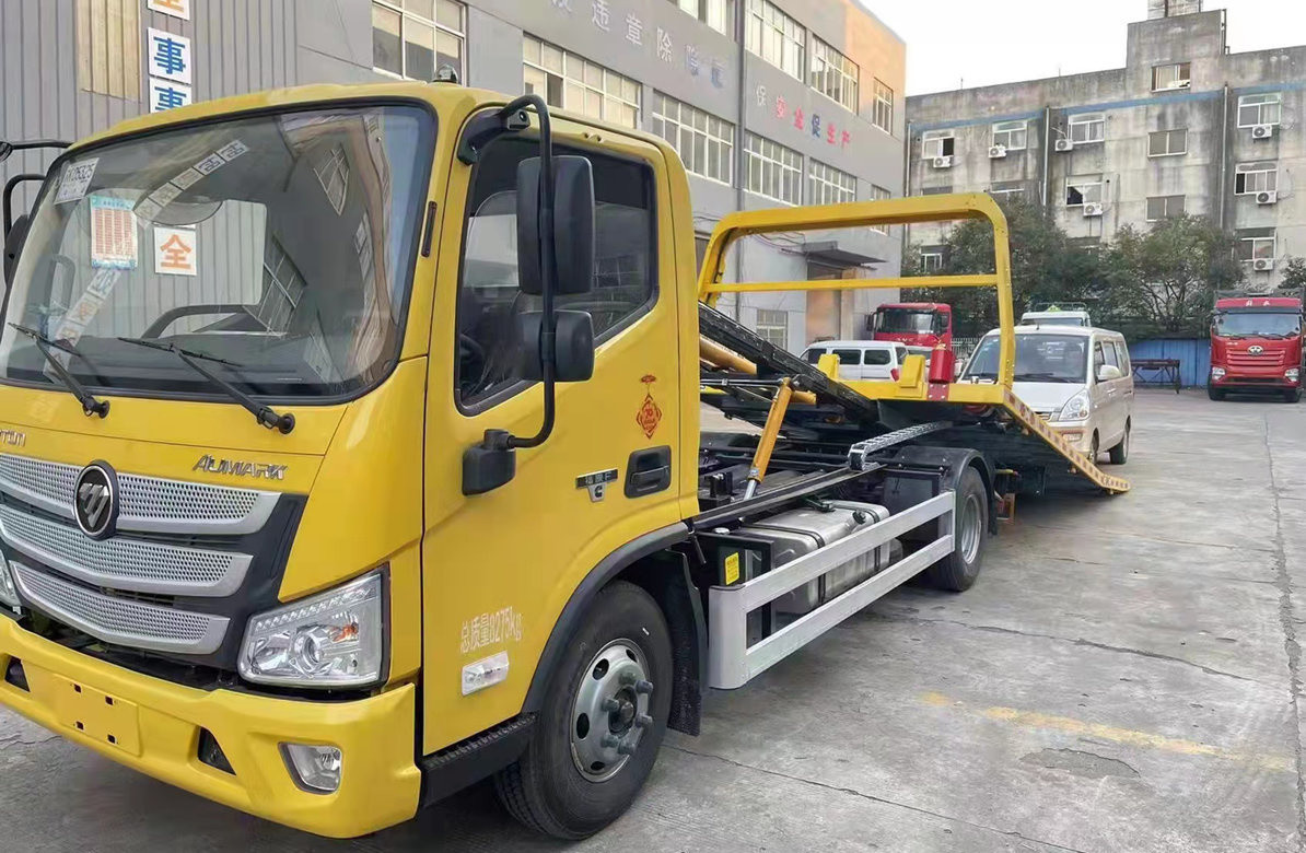 New Wrecker Truck Foton 4*2 Towing Truck 3800mm Wheelbase 3 Tons Loading Capacity