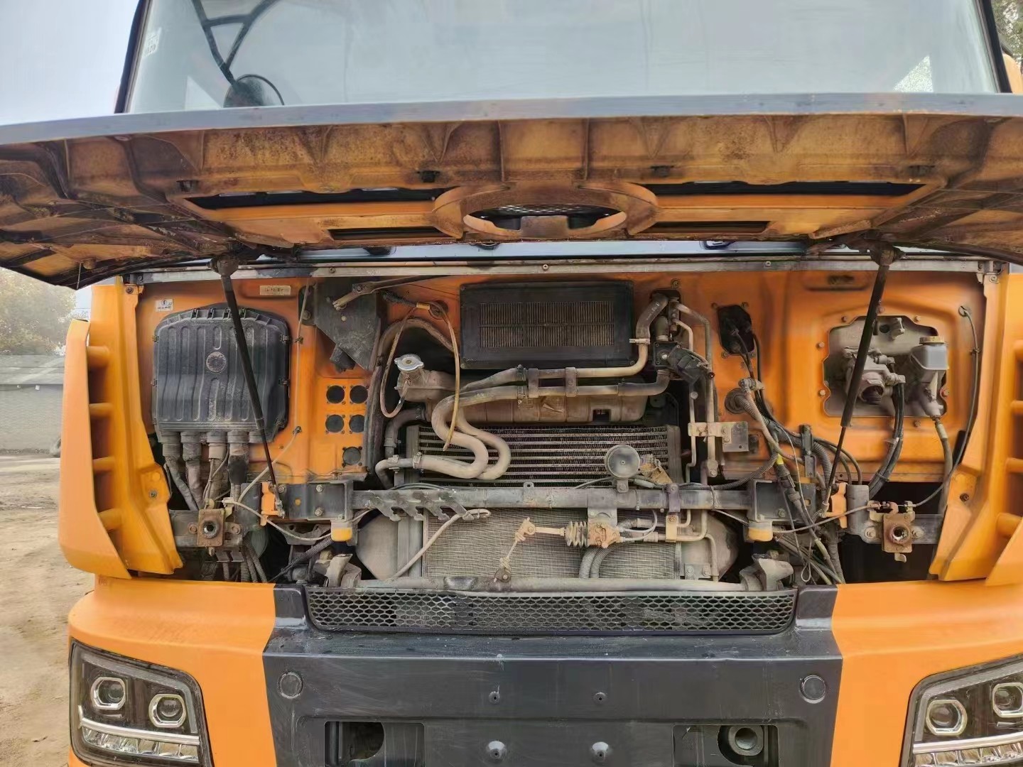 Second Hand Truck Shacman X3000 Dump Truck 30-50tons Used Tipper Truck