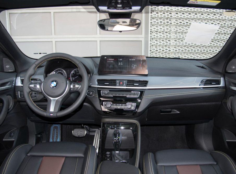 BMW X2 2023 year xDrive 25i yaoyi version 2.0T 204HP L4 5 Door 5 seats SUV Car