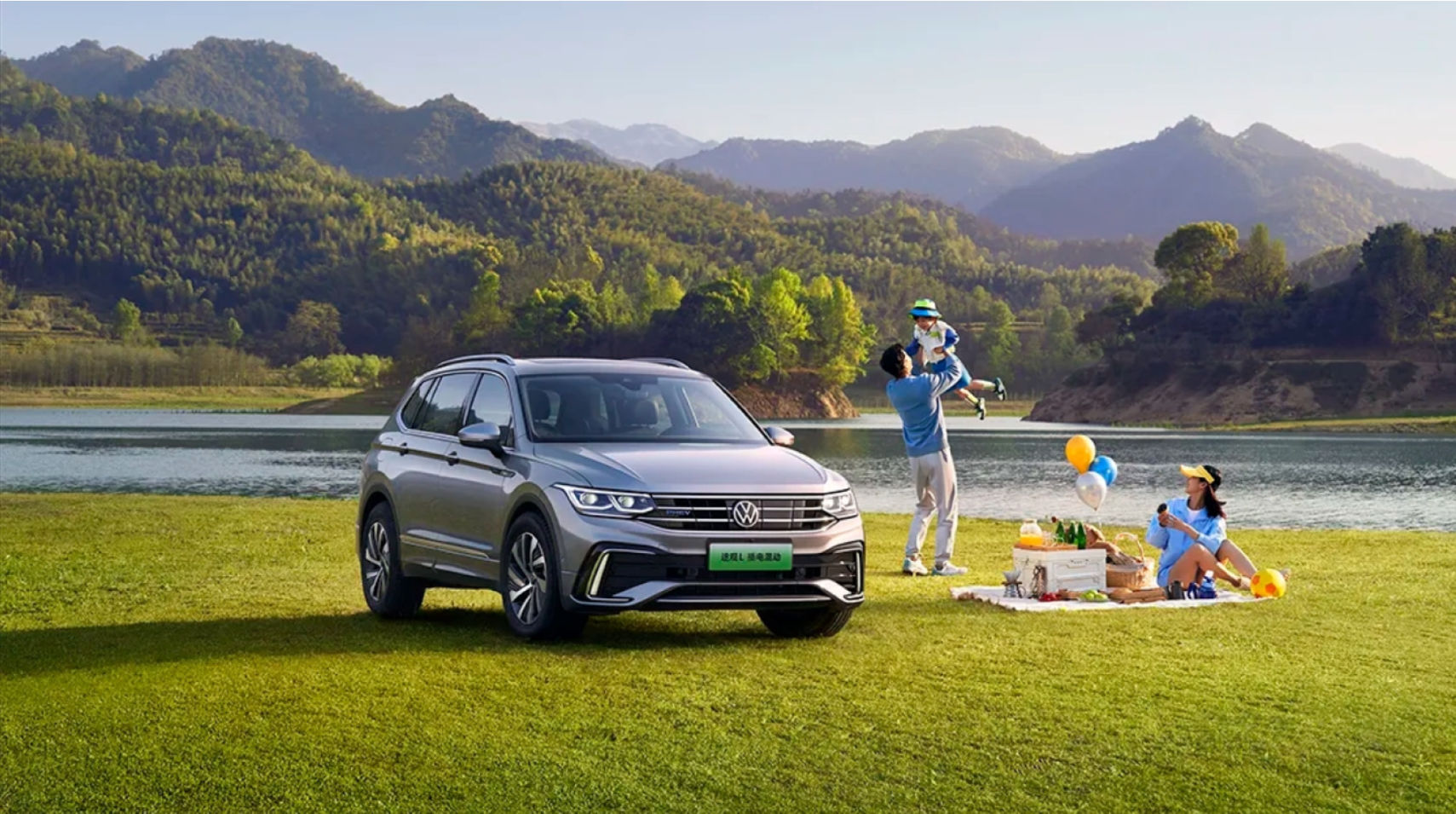 2500-3000mm Wheelbase SUV 2024 Volkswagen Touareg L Plug-in Hybrid for Global Market