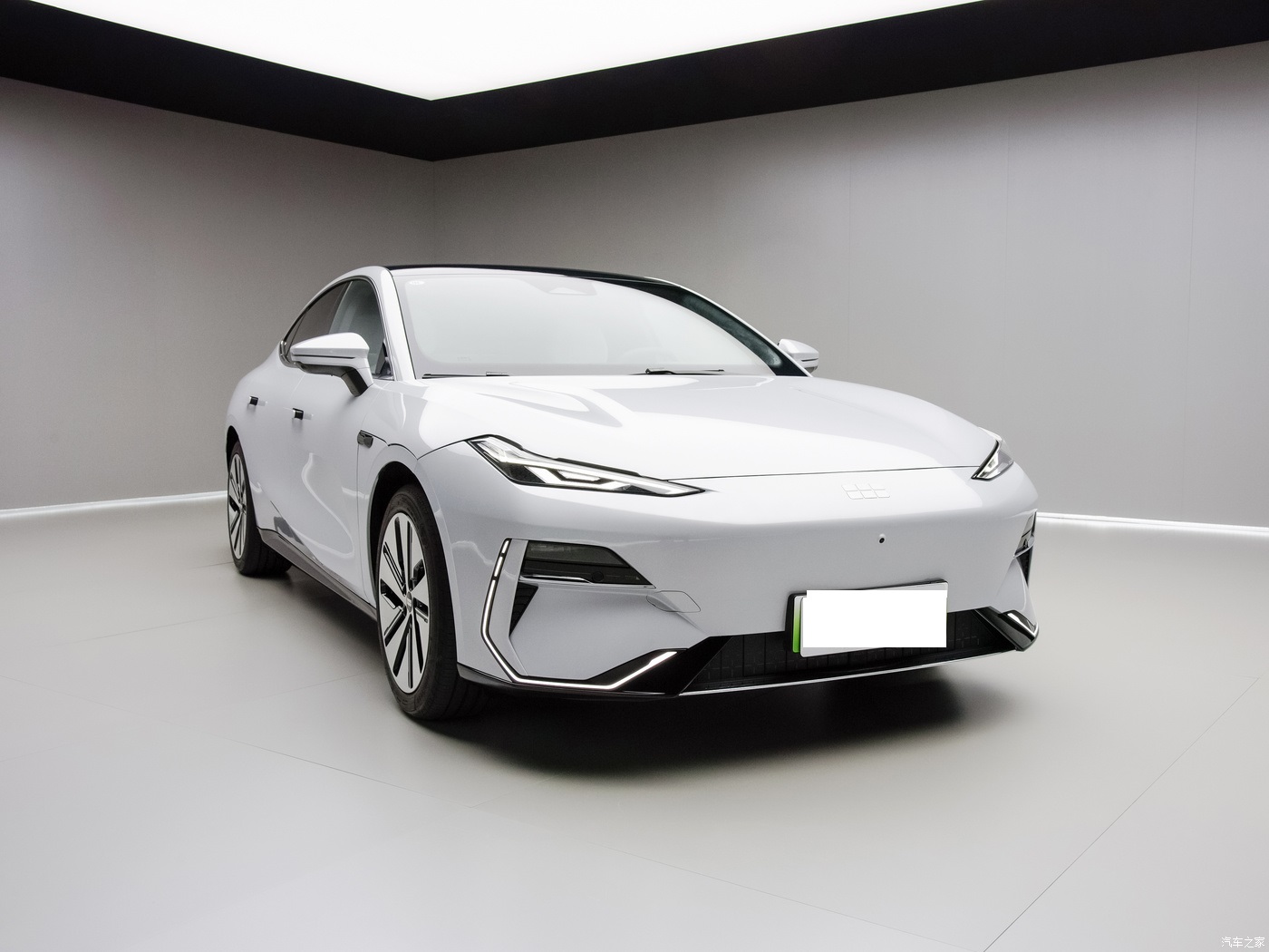 2024 Geely Galaxy E8 Electrico Sedan Automotive 665KM Range Max Speed of 190 Km/h 5 Seats Energy Vehicle